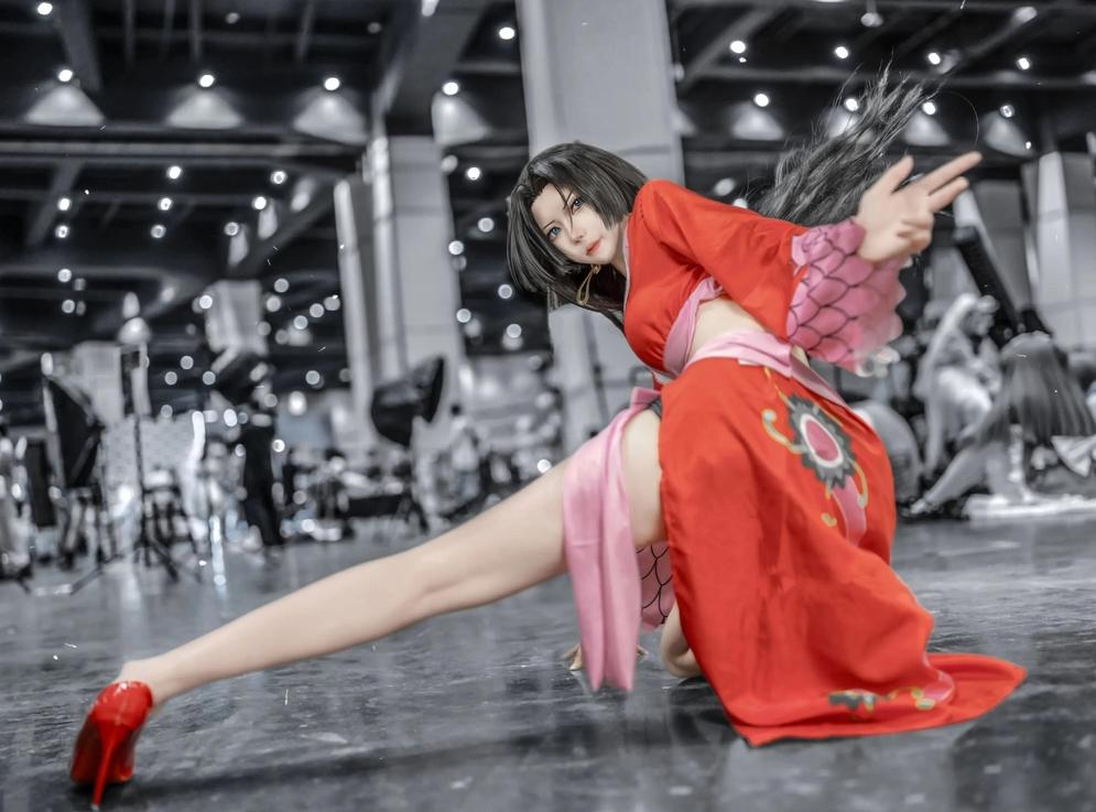 Ảnh cosplay Boa Hancock