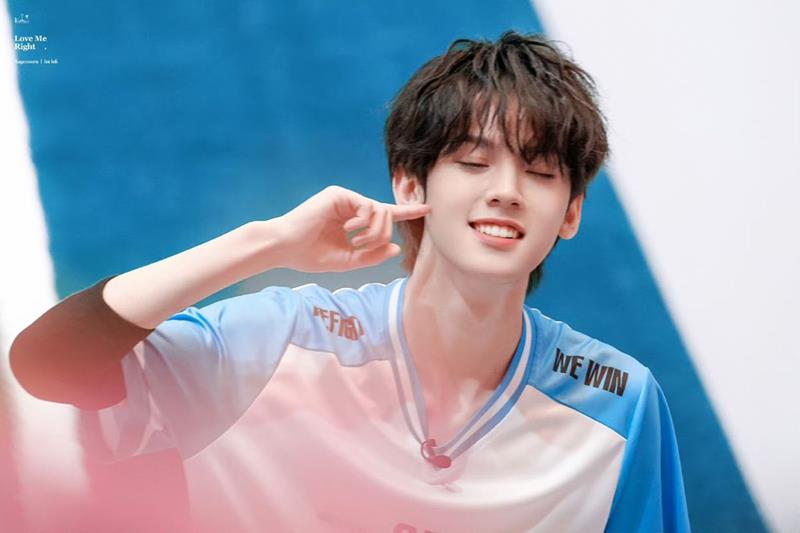 Ảnh nền trai đẹp cute cho máy tính