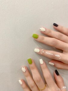Nail tay đơn giản