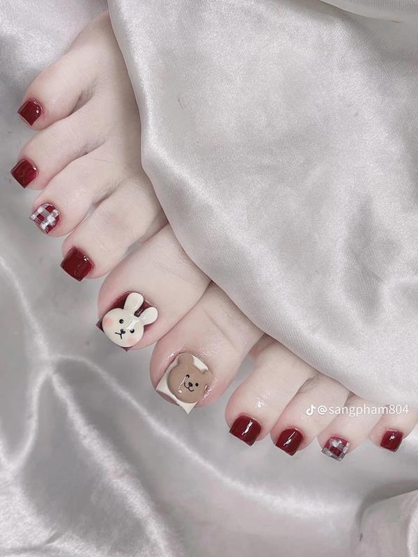 Kiểu nail chân chơi tết dễ thương