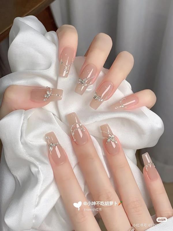 Mẫu nail sơn thạch đính đá 1