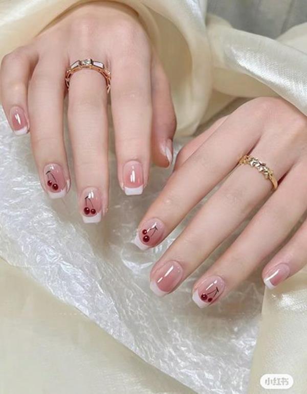 Mẫu nail tay đẹp đơn giản cho học sinh